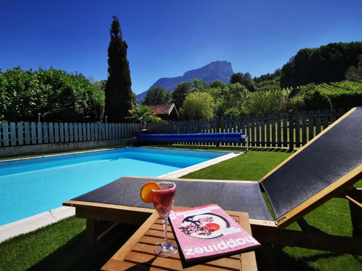 L'Etang De La Tourne Bed & Breakfast Les Marches Bagian luar foto