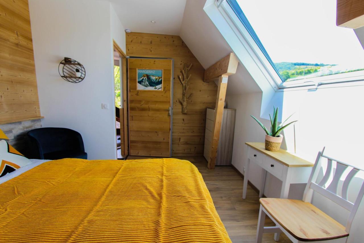 L'Etang De La Tourne Bed & Breakfast Les Marches Bagian luar foto
