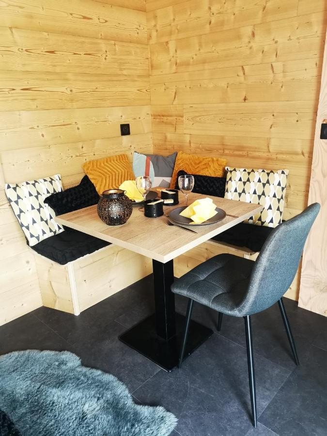 L'Etang De La Tourne Bed & Breakfast Les Marches Bagian luar foto