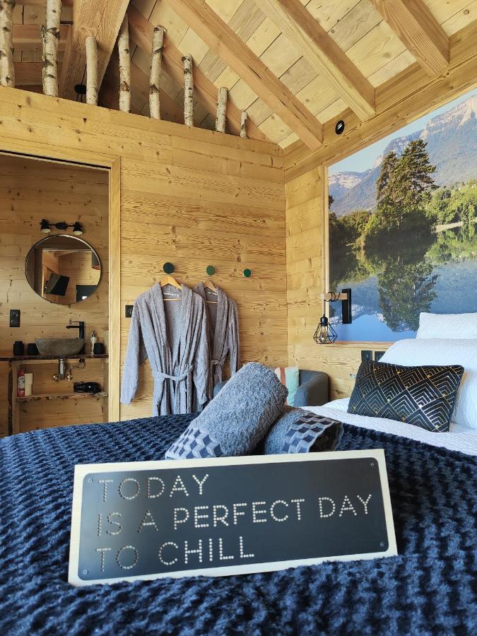 L'Etang De La Tourne Bed & Breakfast Les Marches Bagian luar foto